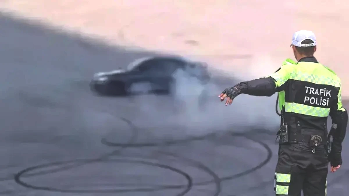 Drift yapan araç
